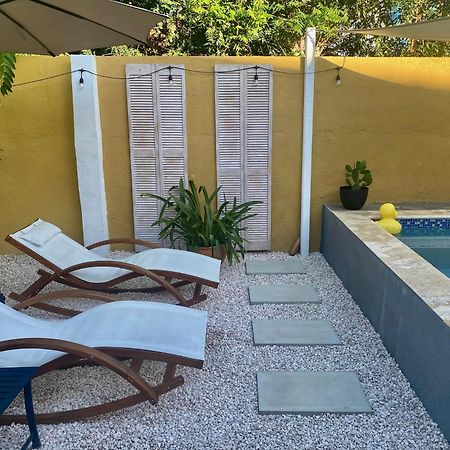 Historic Building The Palm Backyard Studio-Apartment Willemstad, Curacao Feel Home Away From Home Exterior photo